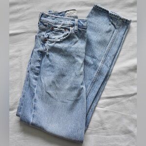 Abercrombie High Rise The 90’s Straight Jean